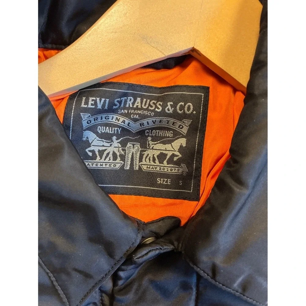 Levi's Men's Padded Trucker Jacket Small Black Relaxed Fit Quilted Buttons